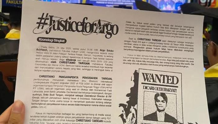 Serukan Keadilan untuk Argo, Mahasiswa Kompak Bawa Lembaran #JusticeForArgo saat Wisuda